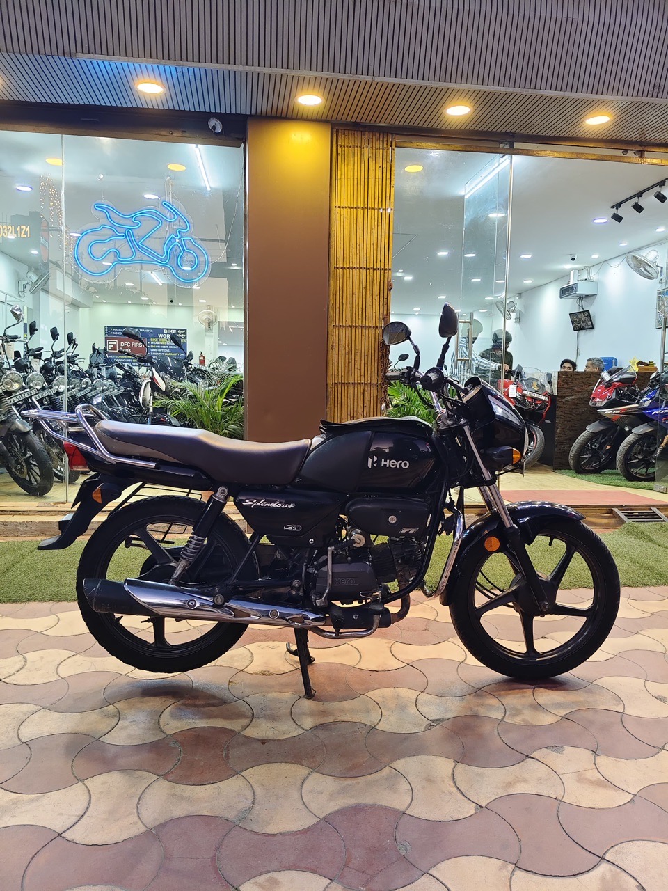 Hero Splendor Plus/ 2023 Model view 5