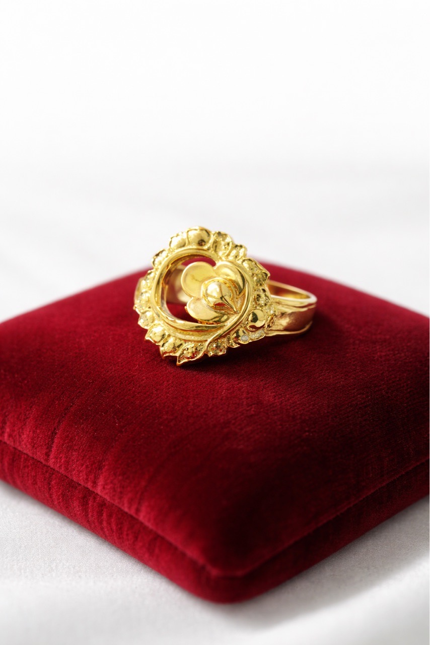 Golden Floral Ring - Bahubali Jewellers view 2