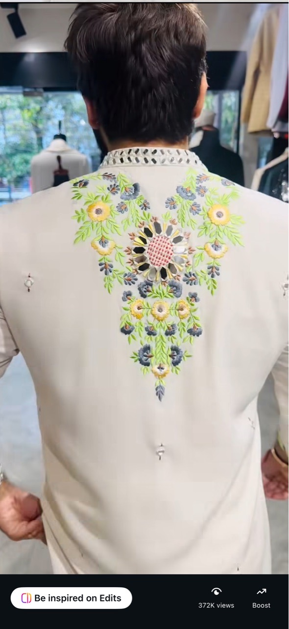 V Neck Mirror + Machine Work Set view 6