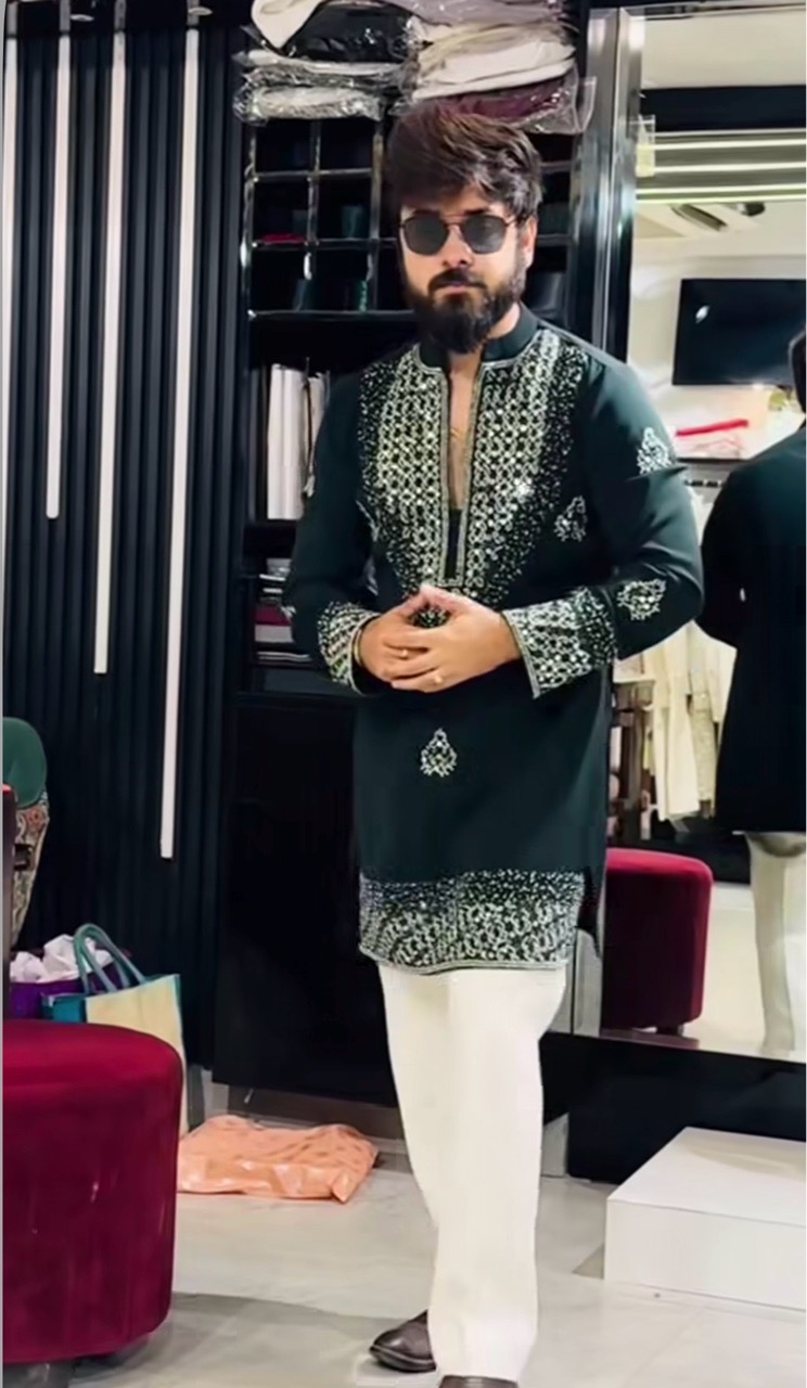 Elegant Dark Green Kurta With Mirror Work