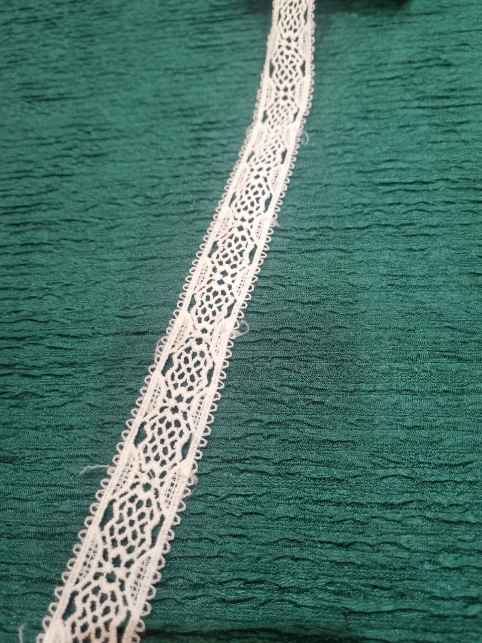 FAGL18 Lace Trim