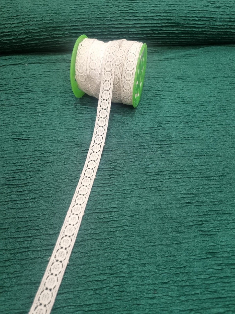 FAGL20 Lace Trim view 2