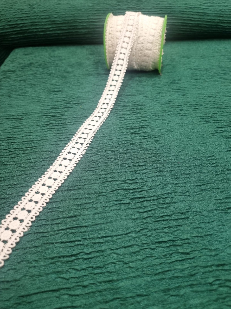 FAGL43 Lace Trim view 2