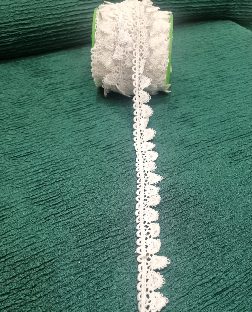 FAGL44 Lace Trim view 2