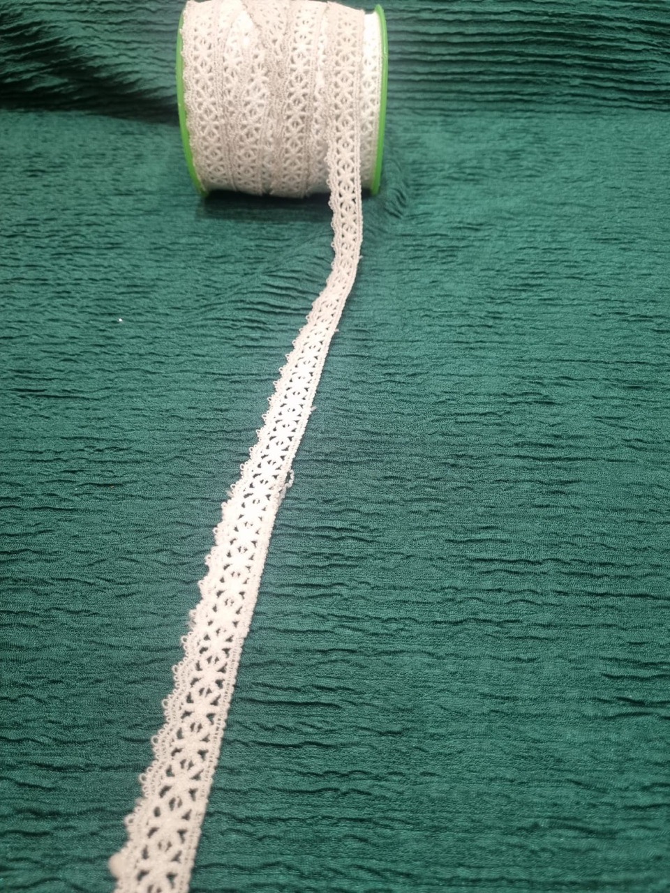 FAGL58 Lace Trim view 2