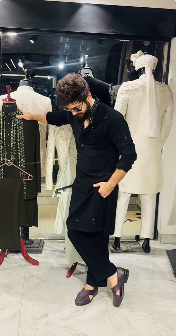 Elegant Black Kurta With Pants view 3