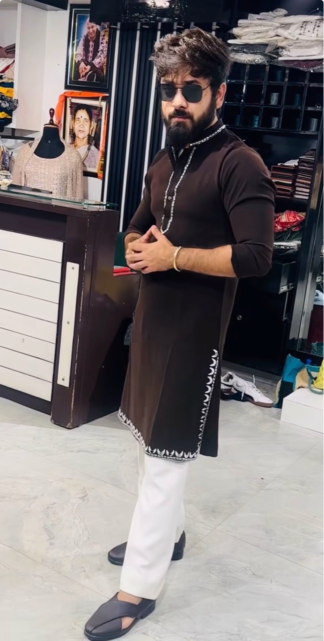 Chand Mirror Kurta Set With Pants view 2