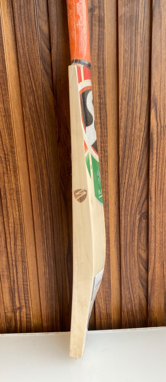 SG RP 17 Cricket Bat view 5