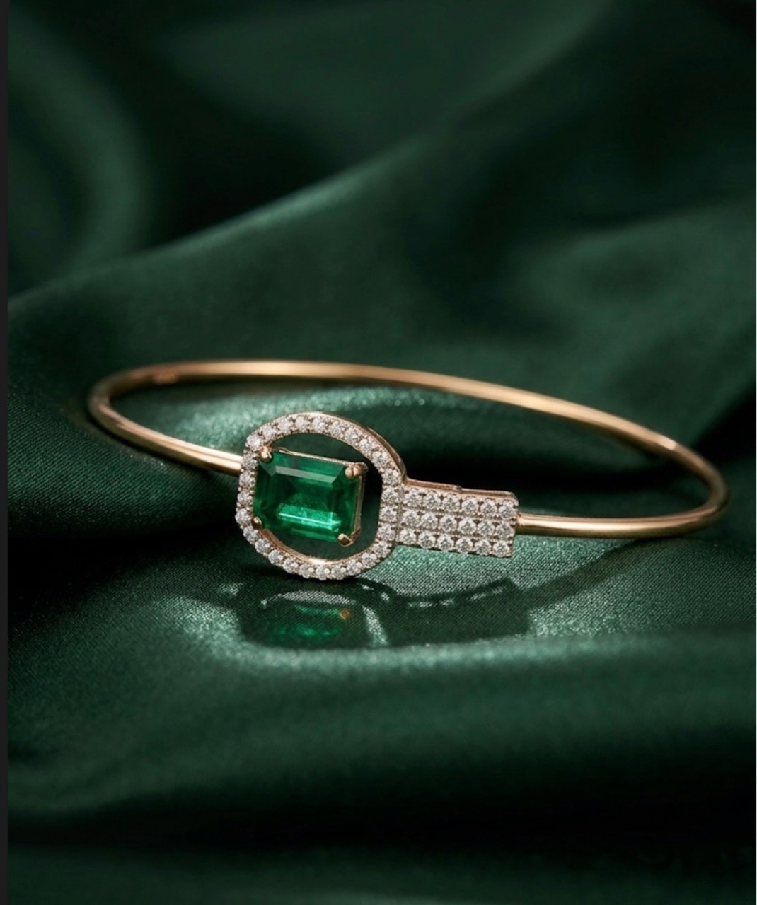 Emerald and Diamond Bracelet SJB009