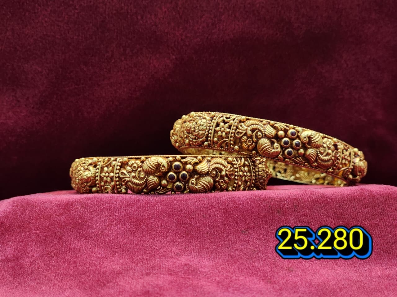 Traditional Gold Bangles 22/05 view 6