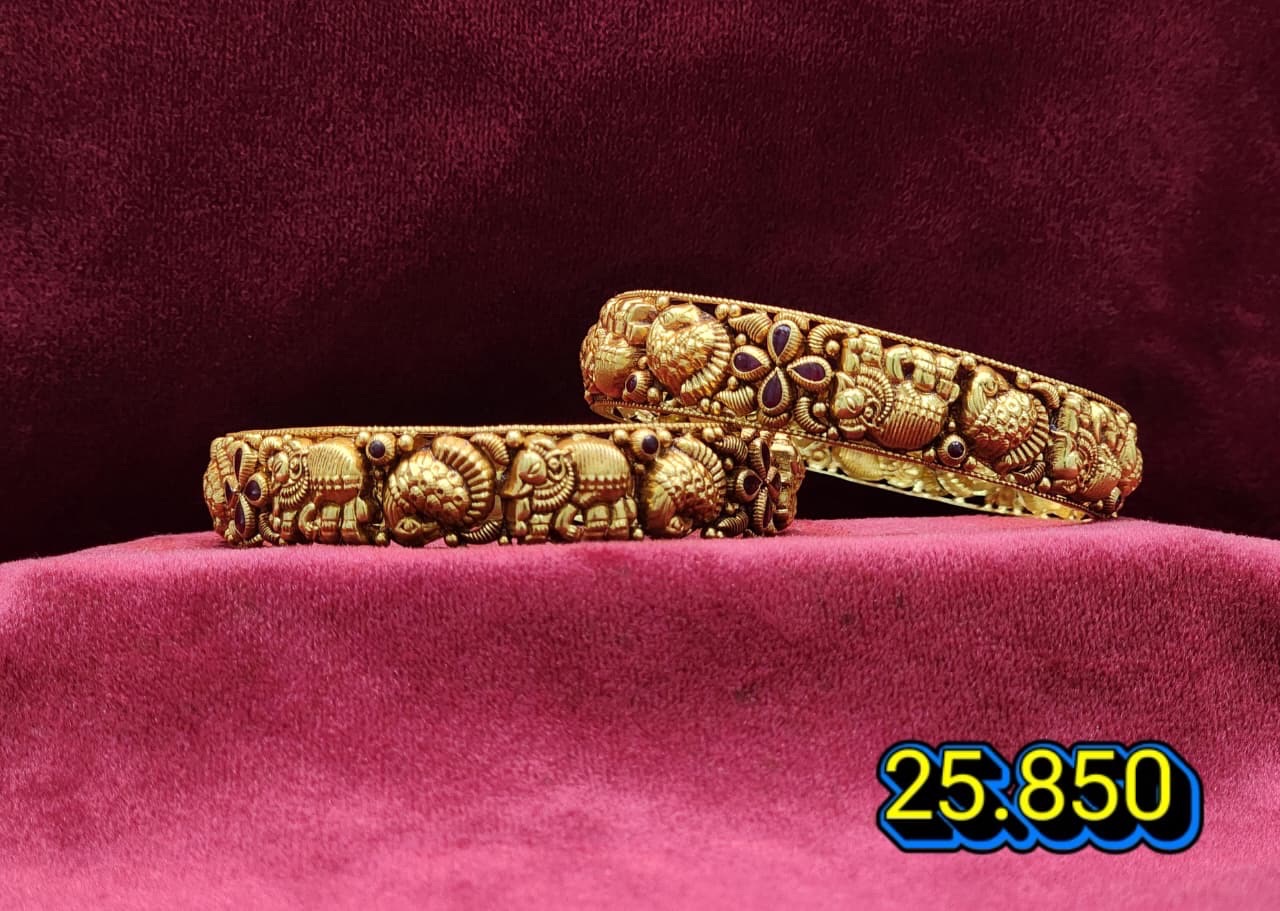 Traditional Gold Bangles 22/05 view 2