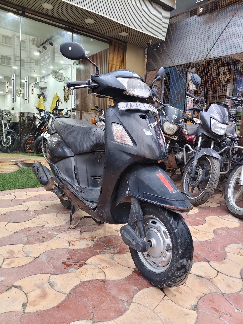 Hero Pleasure/2012 Model