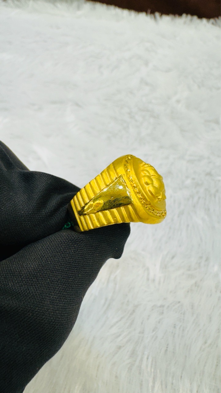 Ganesha Gold Ring view 3