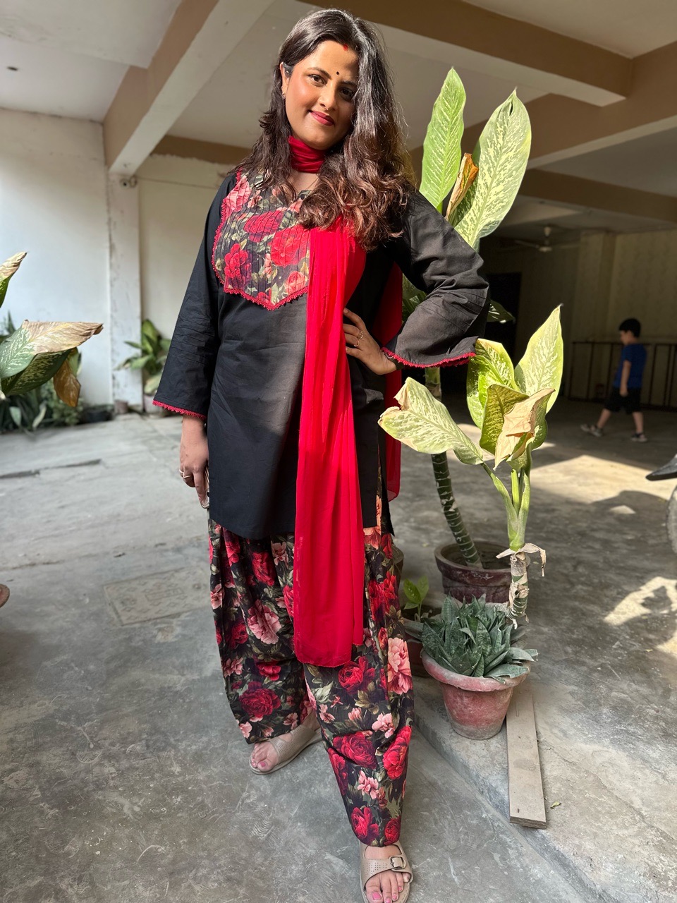 ‘Rose’ Farshi salvar set