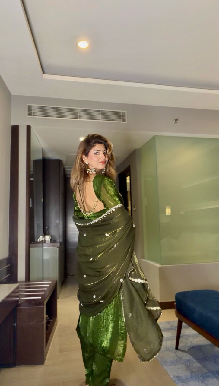 ‘Inaayat’ Suit set- Mehendi Green view 2