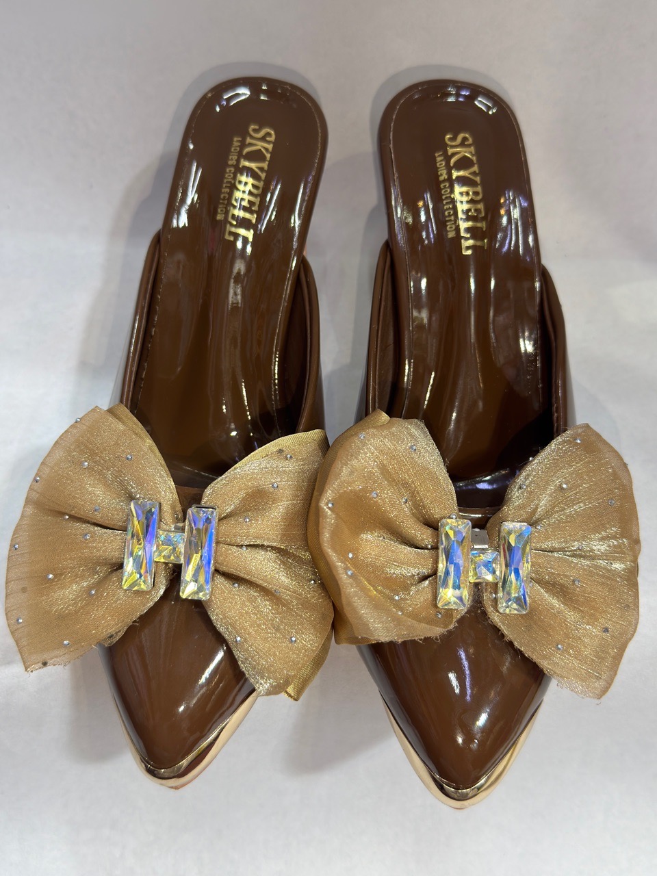 Buntoo Back Open Women And Girls Colour Brown