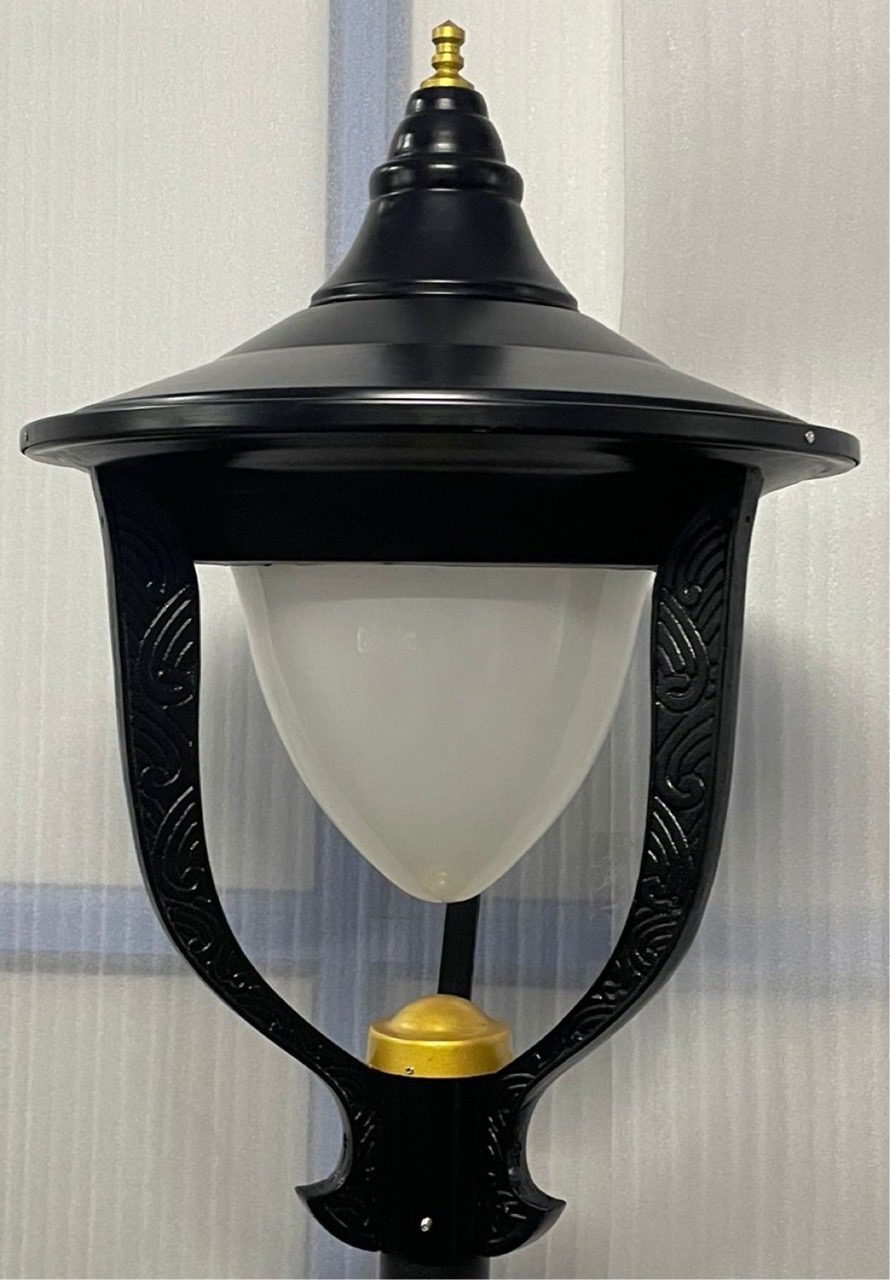 Vintage Park Lamp view 3