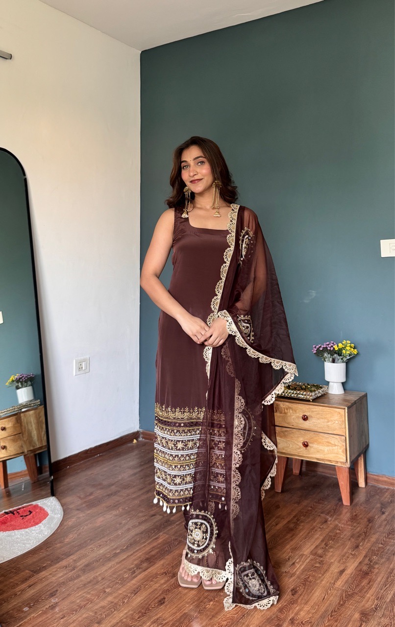 ‘Ada’ Light suit set - Brown