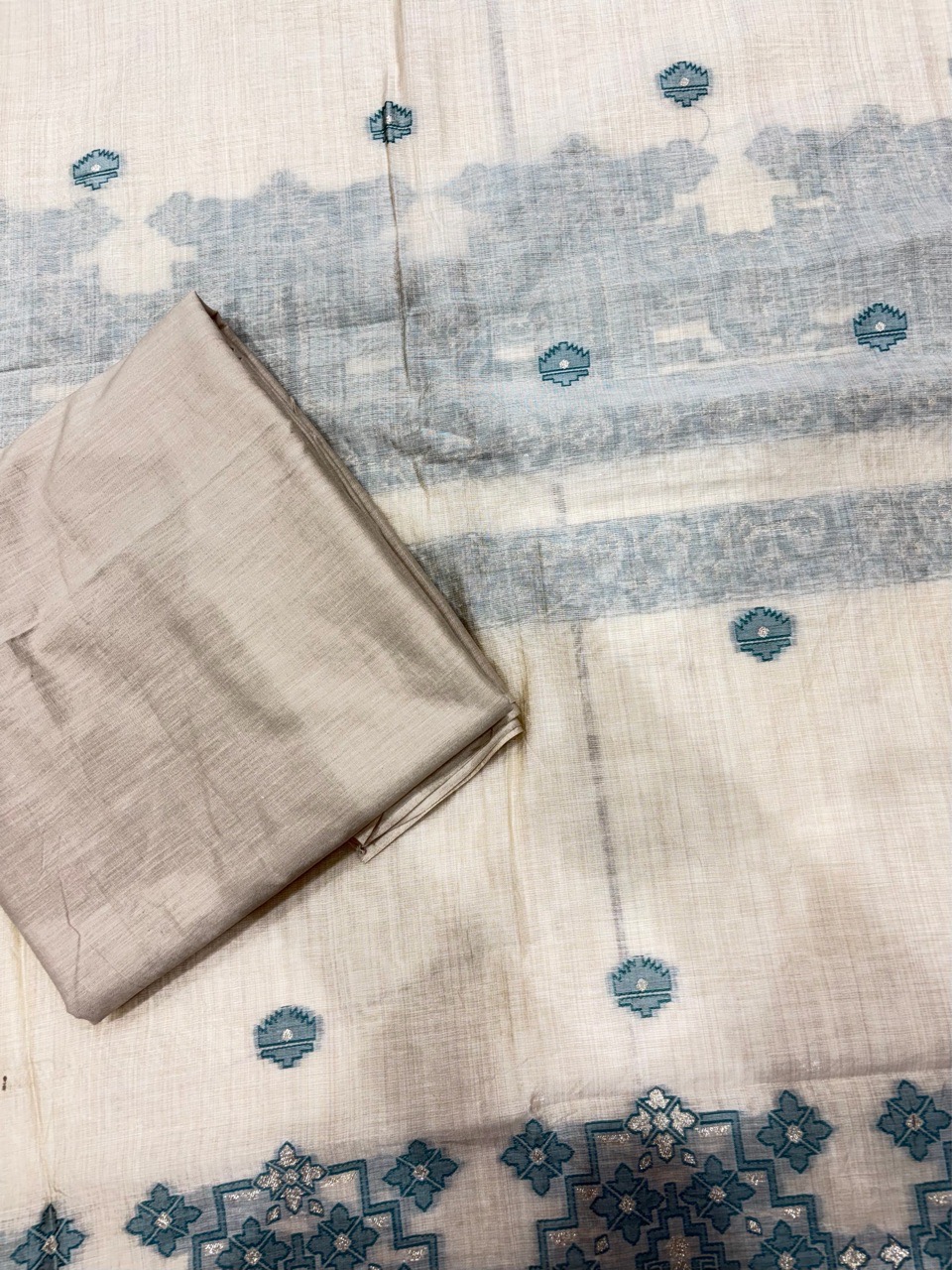 Aajrakh Unstitched Suit view 5