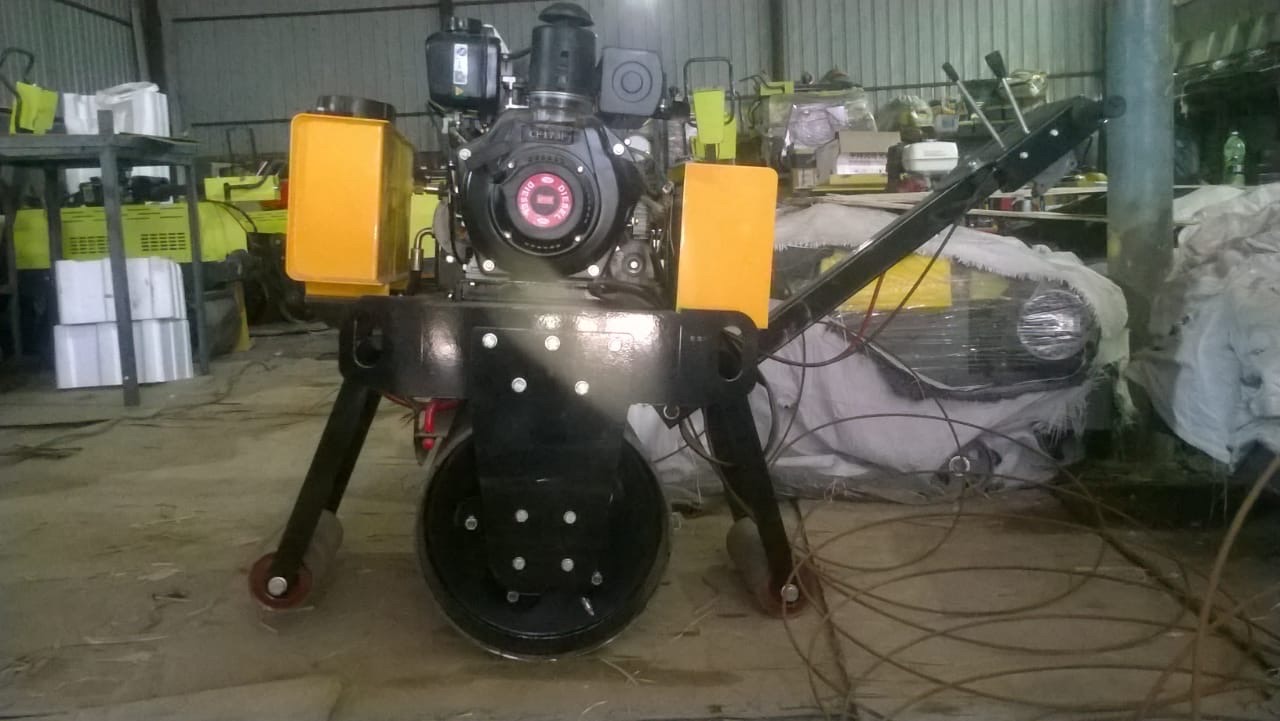 Diesel Road Roller view 2