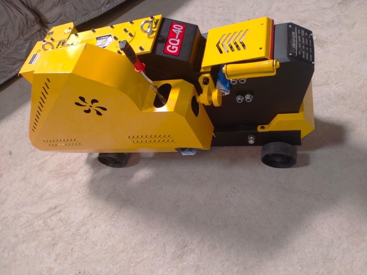 GQ-40 Concrete Cutter view 2