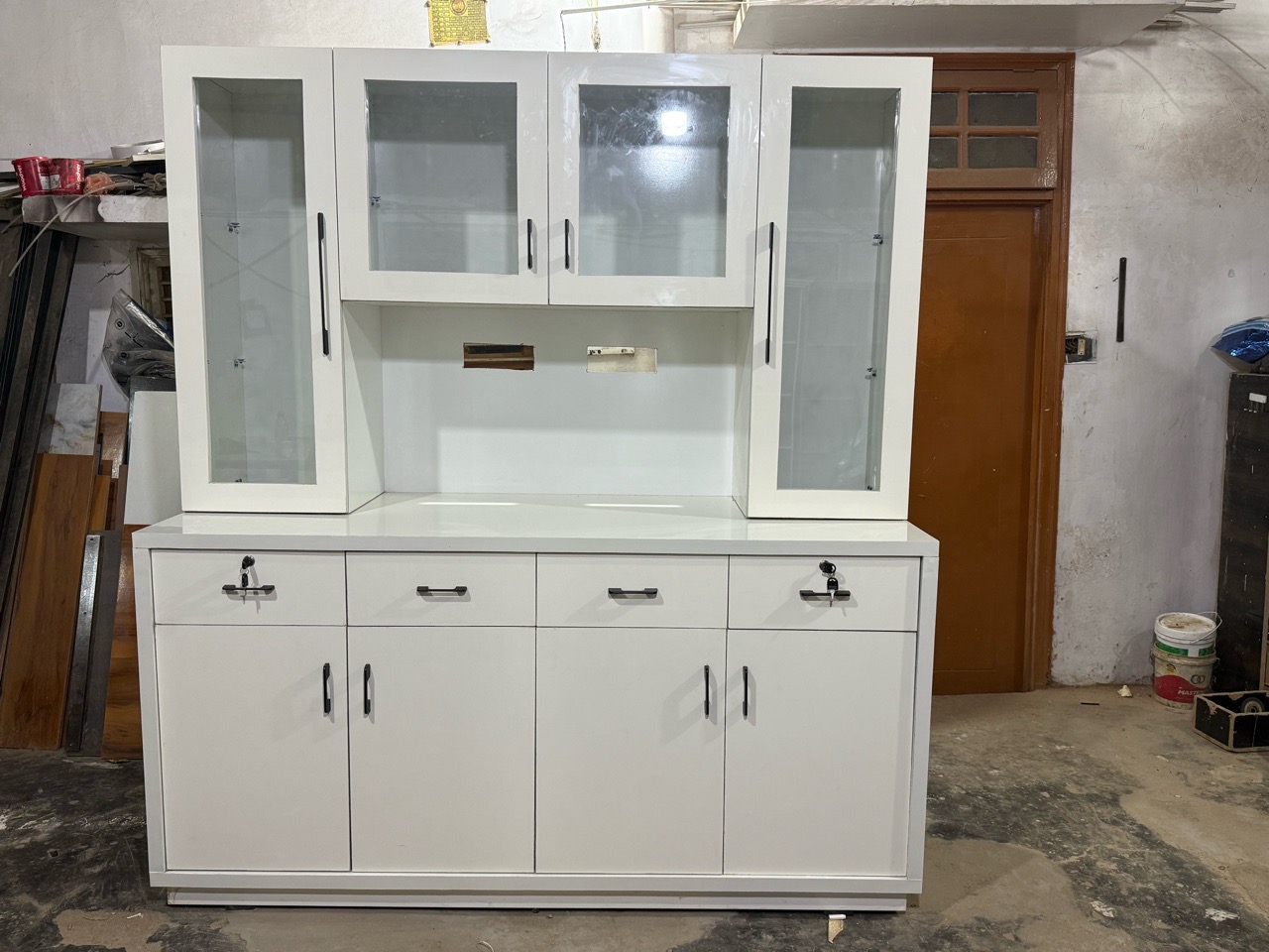 Modern Crockery Unit view 3