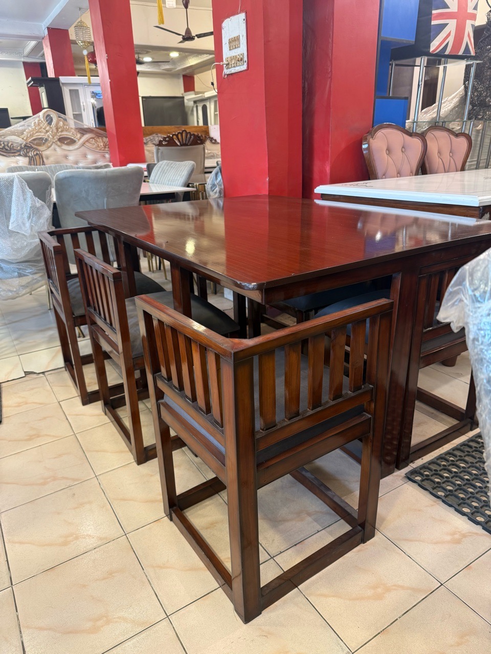 Spaceless Wooden Dining Table Set view 3