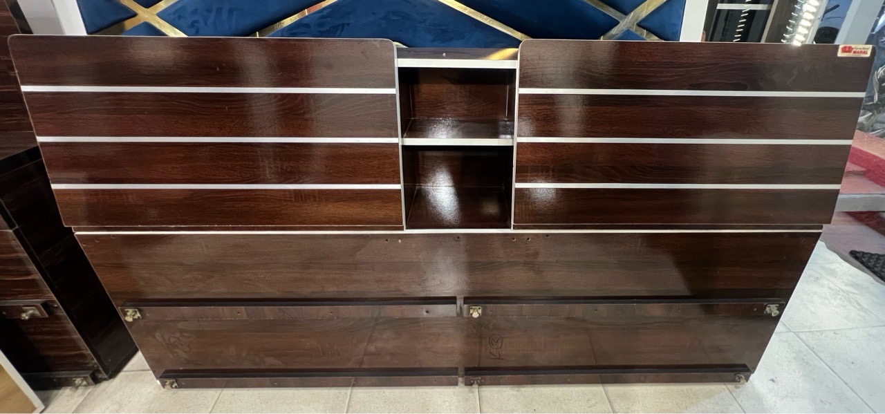 FLAP BED WITH OPEN HEAD SPACE view 2