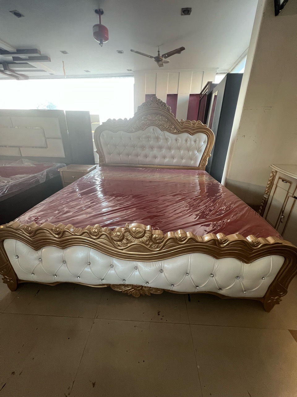 Royal Wooden Bed view 4