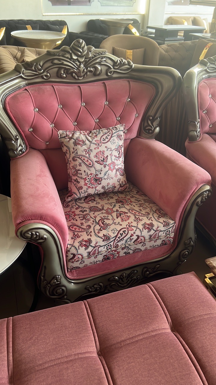 MAHARAJA 5 SEAT SOFA view 4