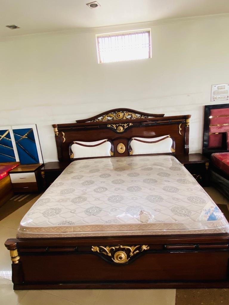 Royal Wooden Bed view 4