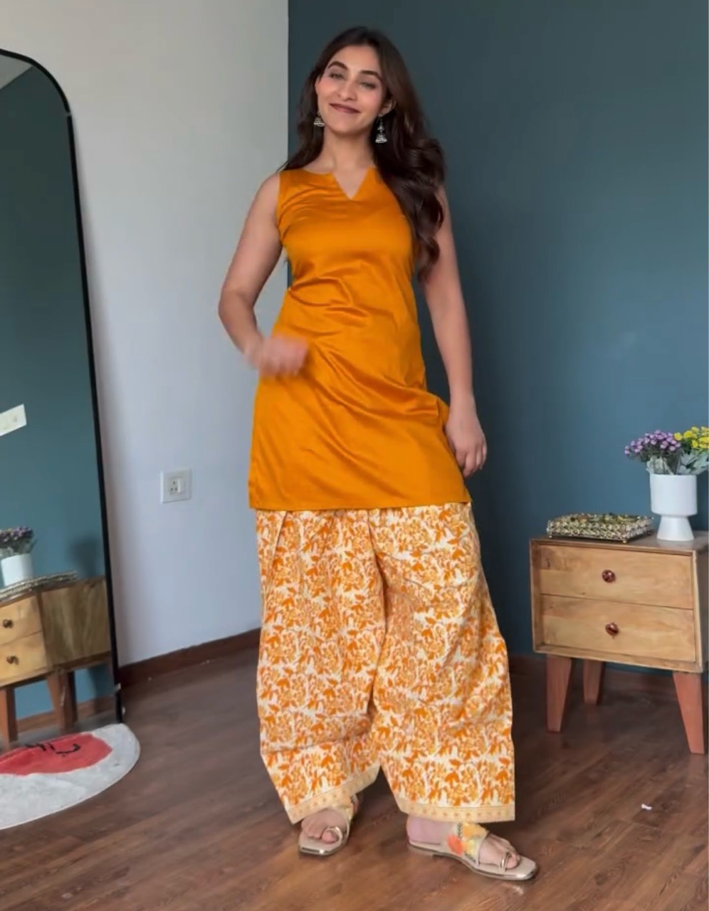 Printed Farshi Salvar set view 6
