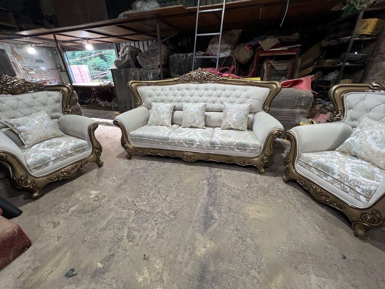 MAHARAJA 5 SEAT SOFA view 6