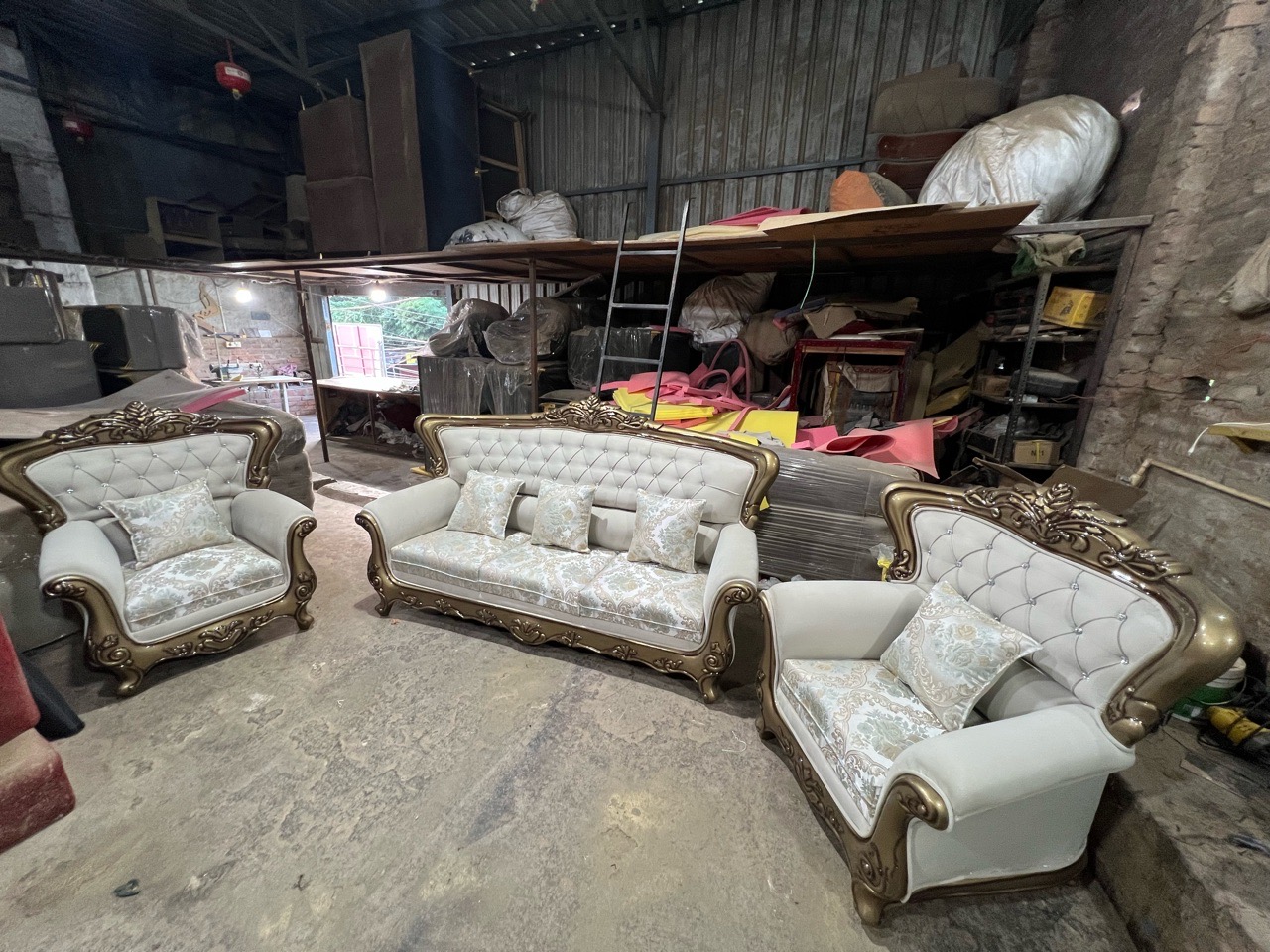 MAHARAJA 5 SEAT SOFA view 7