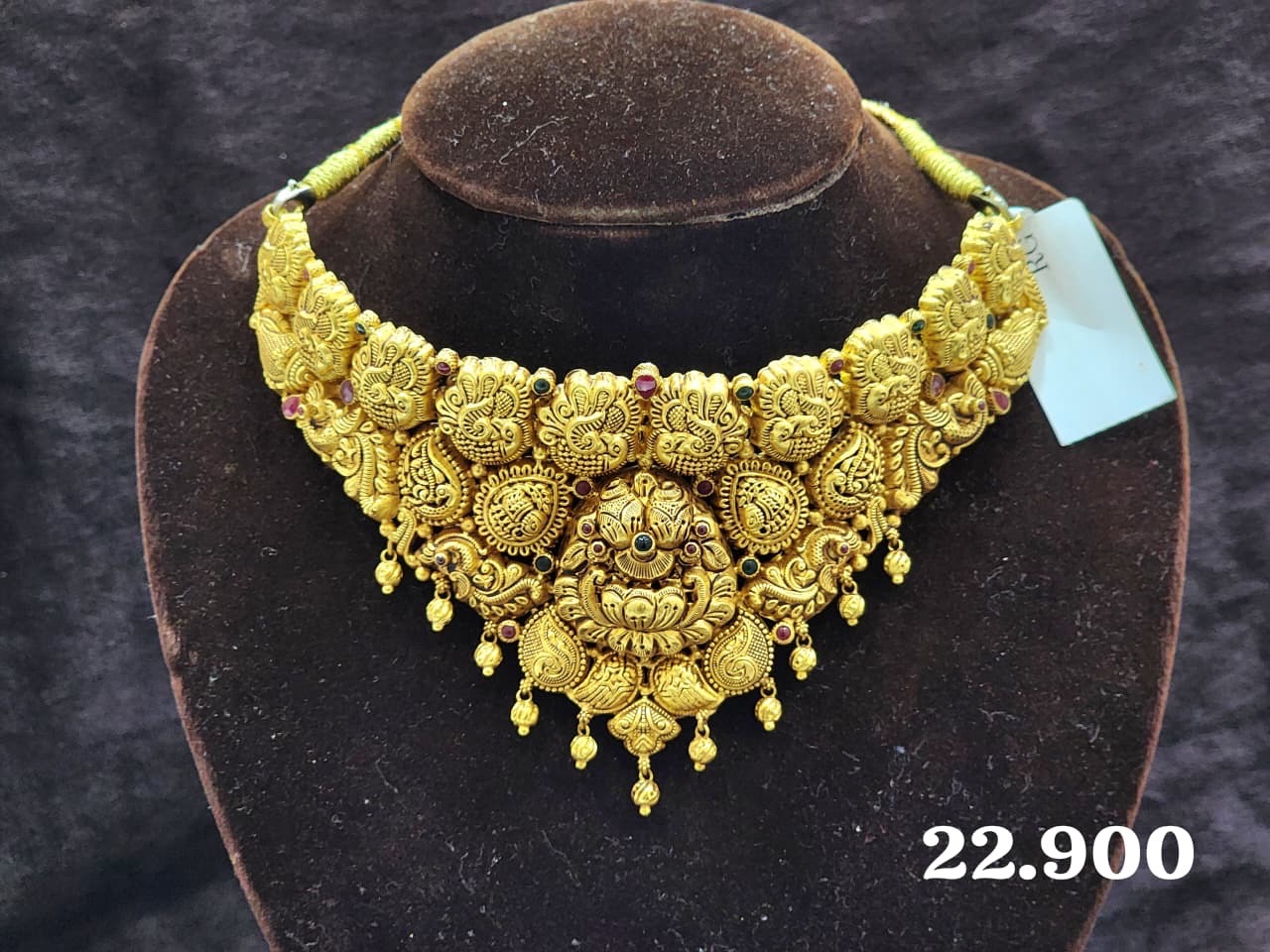 Traditional Gold Necklac1 view 2