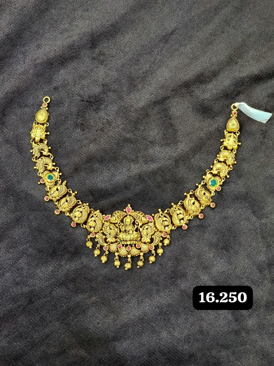 Traditional Gold Necklac1 view 9