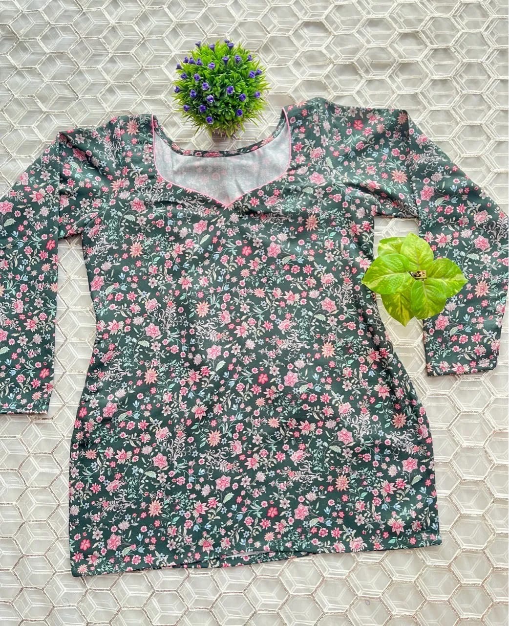 Woolen Corset Kurti with paan neck view 5